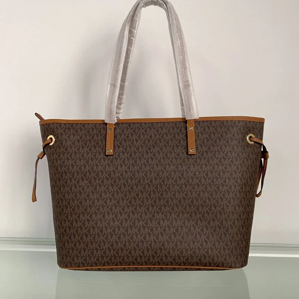 Michael Kors handbags - Picture 7 of 9